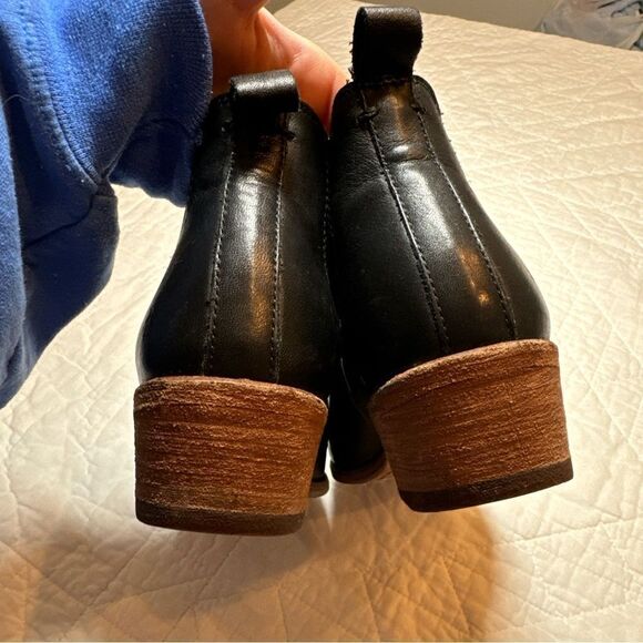 Frye Boots Womens 8 Erin Chelsea Shoes Classic Black Leather Ankle Low - Picture 12 of 13